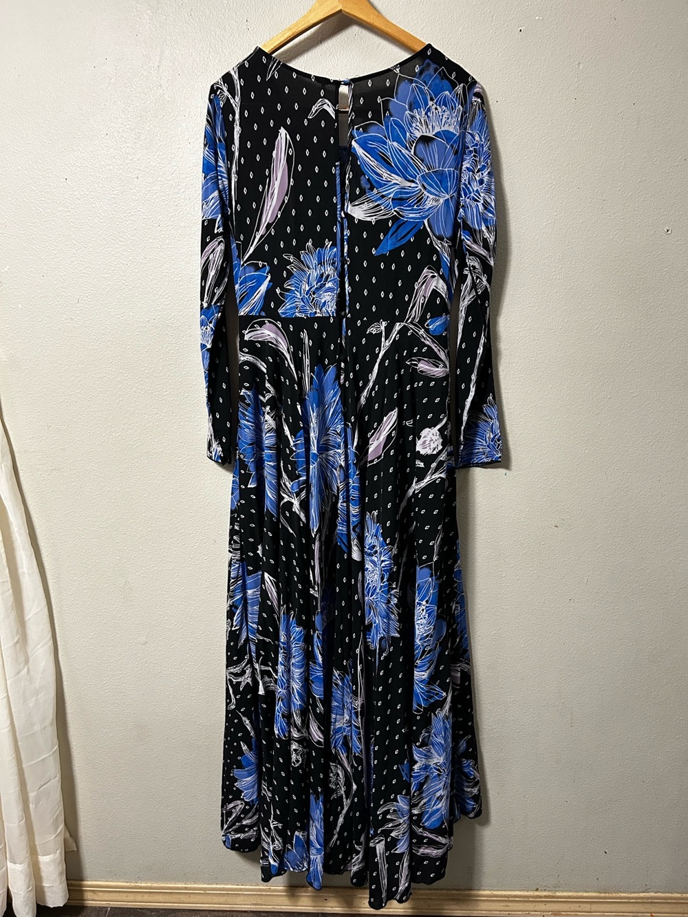Free People First Kiss printed maxi dres Boho Western Boho Romantic size M - Picture 7 of 11